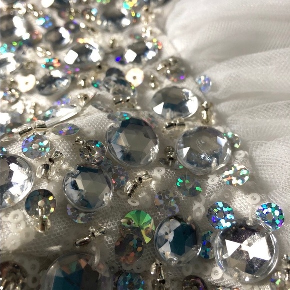 Formal dress - Picture 2 of 2